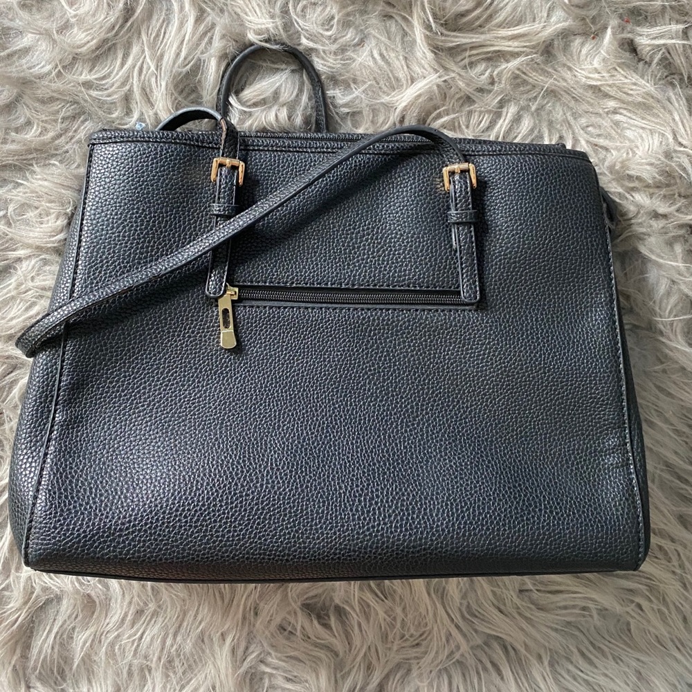 MK Purse 👛 - Picture 2 of 4